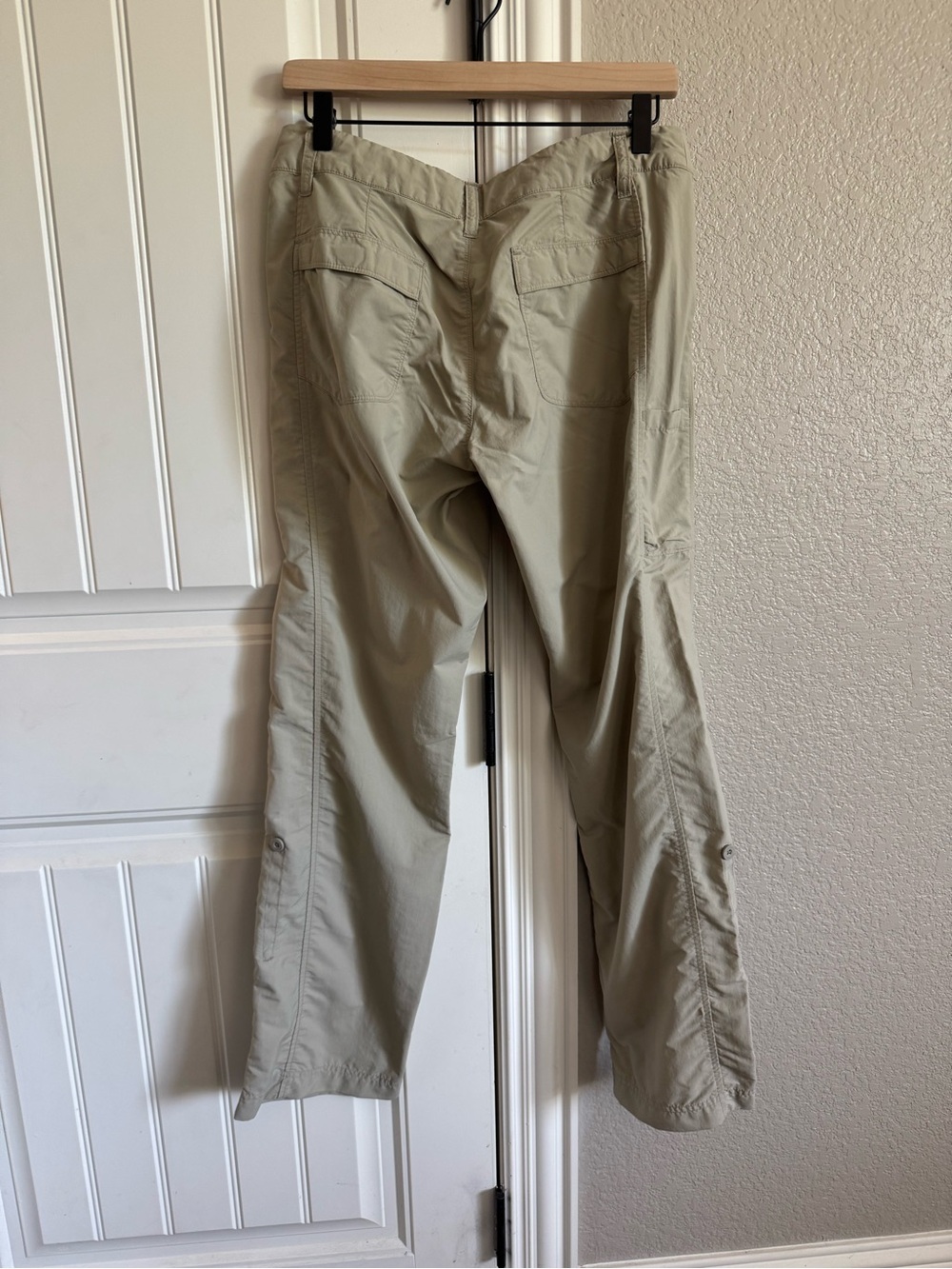 Marmot Women’s Convertible Hiking Pants 8 Tan Nylon UPF Zip Off Trail Travel - Picture 3 of 11